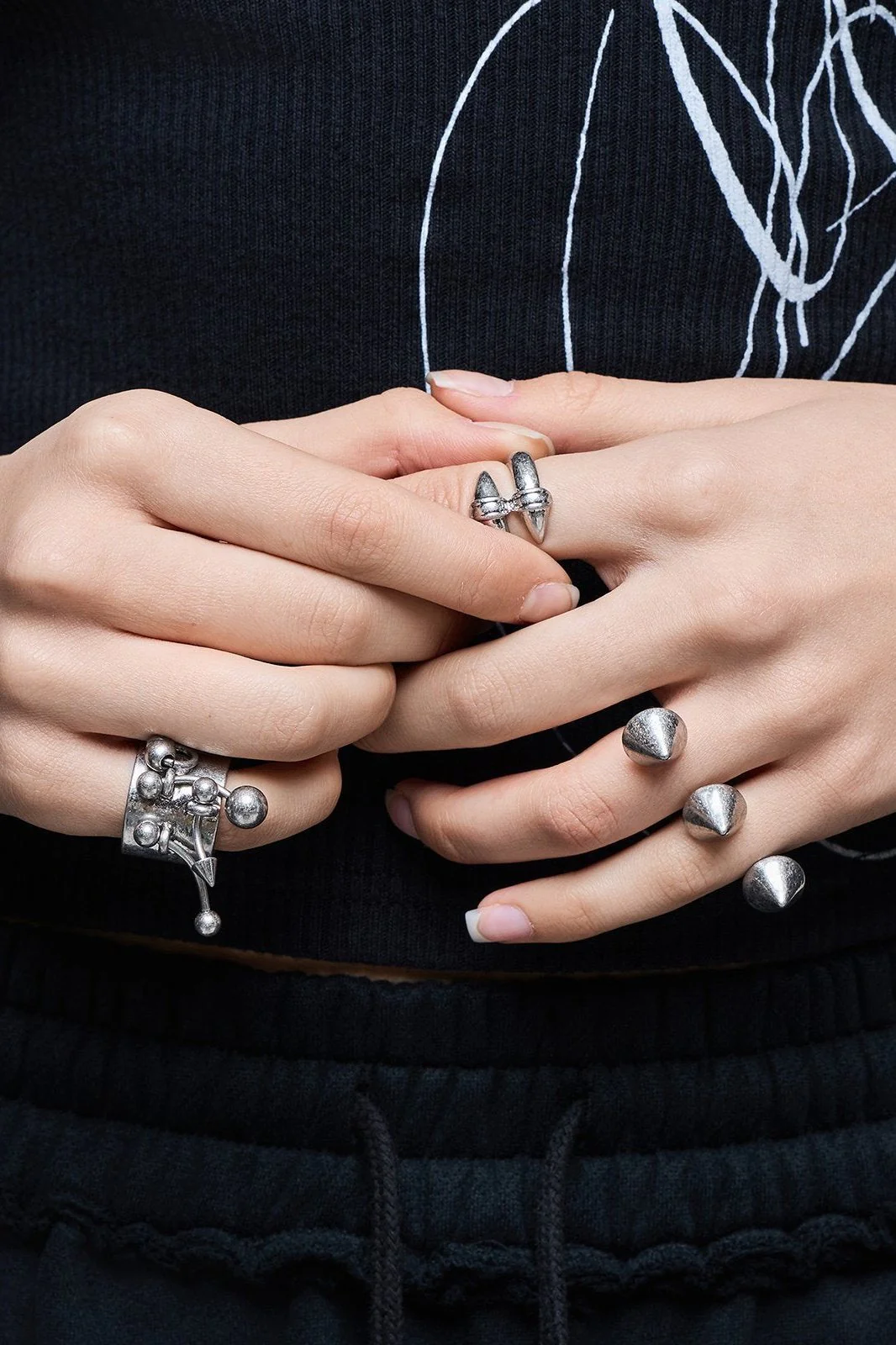 Kiss & Pierce Ring Set - Image 2